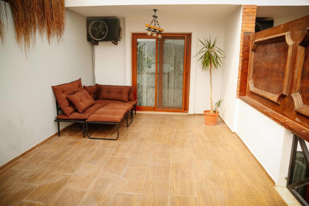 Parva Port Apartment Alacati Exterior foto
